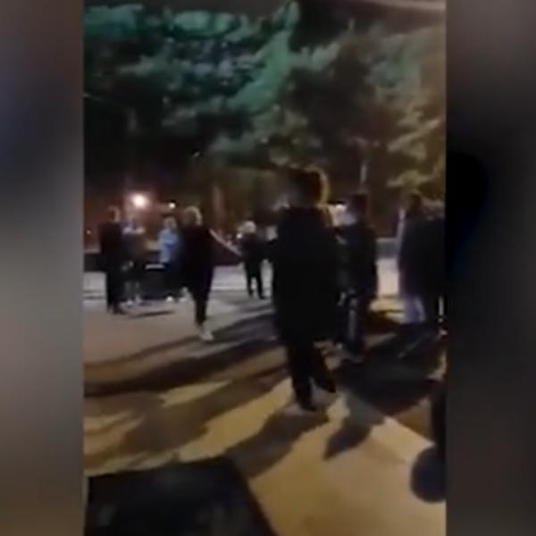 OVO MOGU SAMO SRBI! U Čairu Nišu se 200 ljudi LEČI OD KORONE, a vidite samo ŠTA ONI RADE ISPRED (VIDEO)