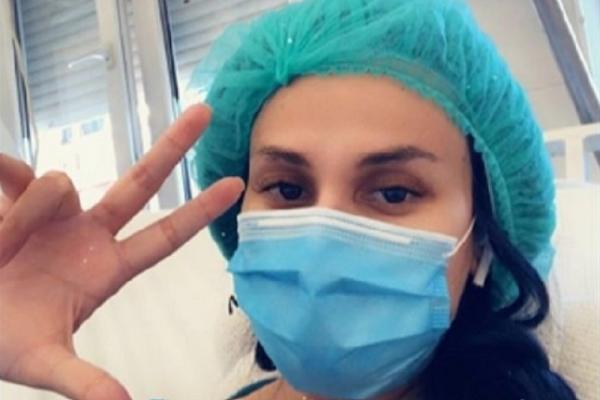 INDI NAPOKON PUŠTENA IZ BOLNICE! Operacija želuca je umalo koštala života, pevačica na kućnom lečenju, evo kako je!