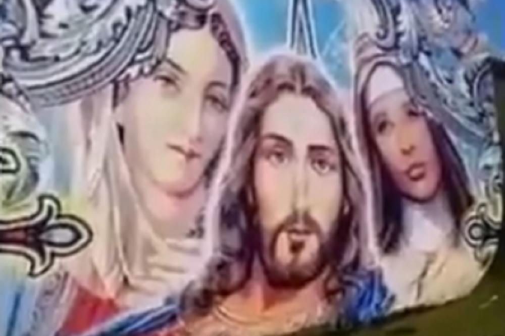 NAJVEĆA ZASTAVA SVETA PODIGNUTA U NEBO ZA VASKRS: Na njoj je lik Isusa Hrista! (VIDEO)