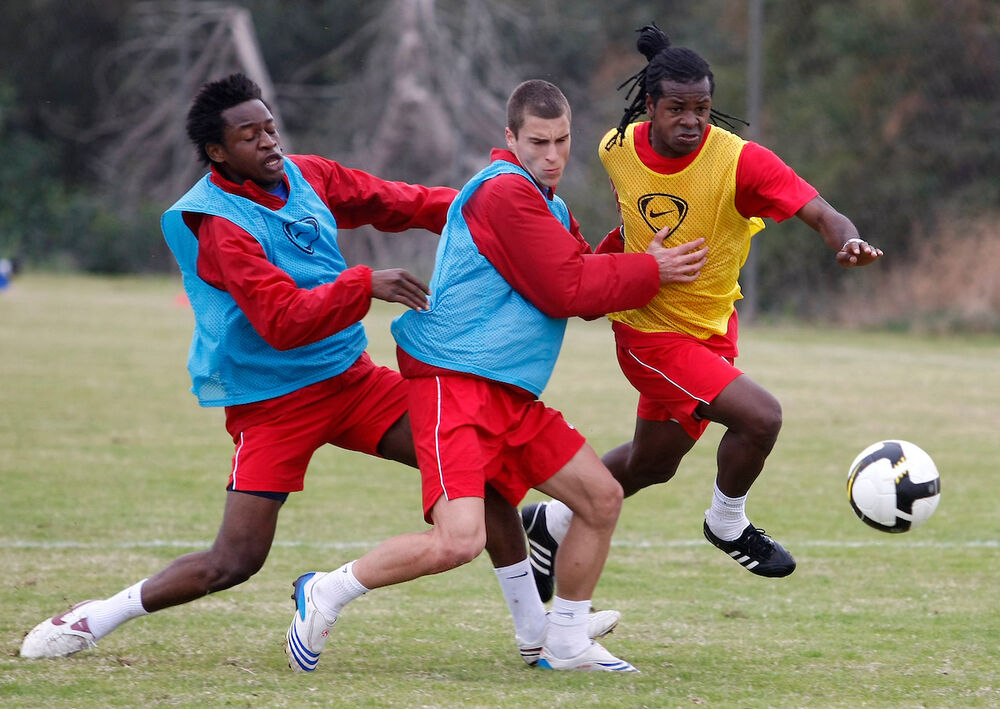 Ognjen Vranješ (u sredini) na treningu Crvene zvezde