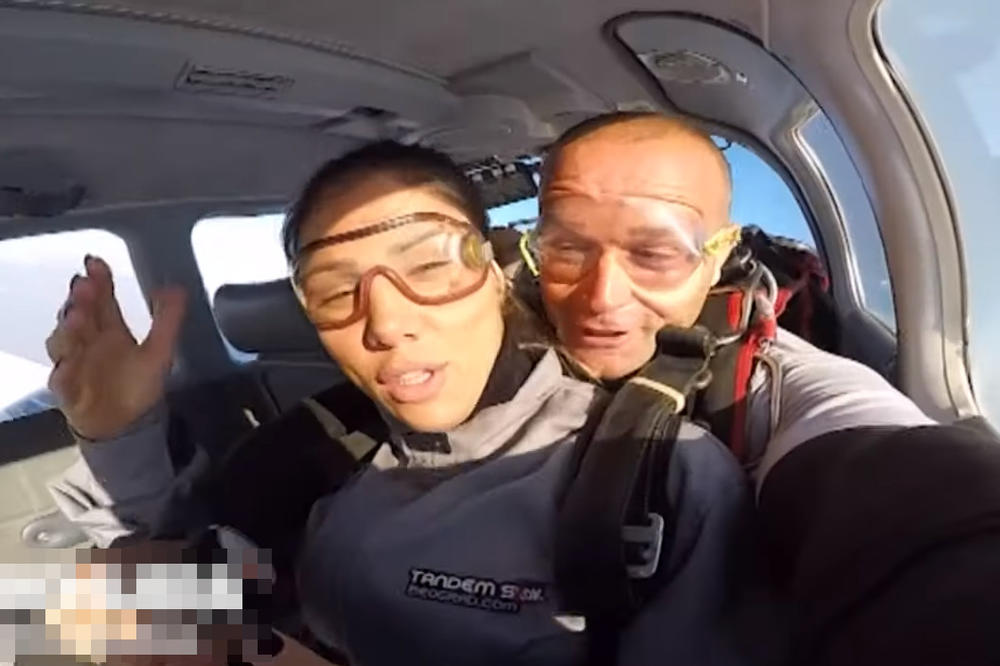 SANDRA AFRIKA SKOČILA IZ AVIONA, TADA JE I OTKRILA OVU DUGO ČUVANU TAJNU: Rekla nešto totalno neočekivano!