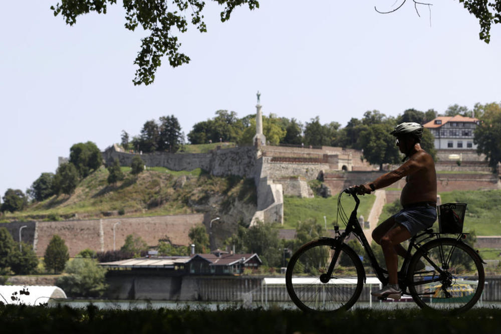 STIŽE NAM NAGLO ZAHLAĐENJE: Meteorolozi saopštili šta se sve MENJA OD SUTRA