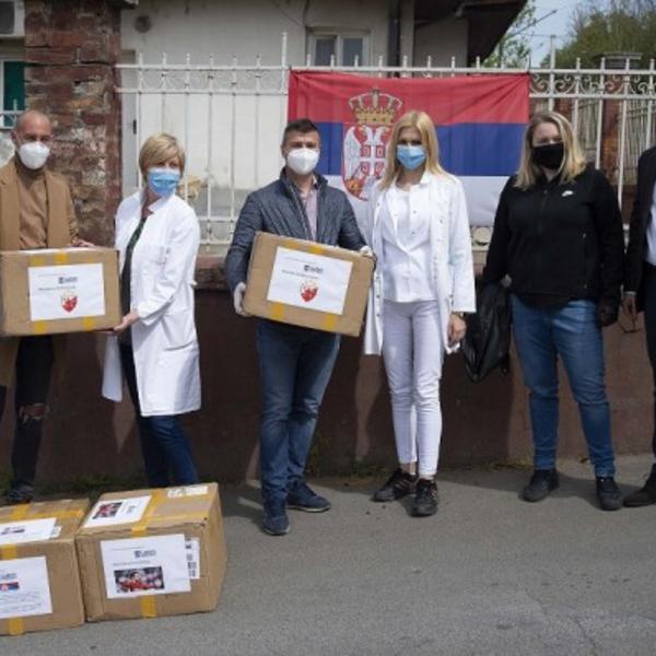ZVEZDA DALA DONACIJU INFEKTIVNOJ KLINICI: Borjan lično odneo pomoć!