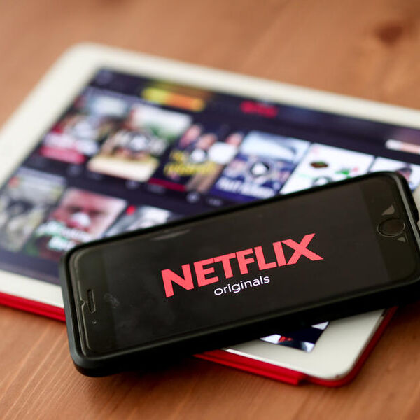 Fanovi jedva čekaju Novu godinu, Netfliks potvrdio da će emitovati ovu mračnu triler seriju! Pola sveta je srećno