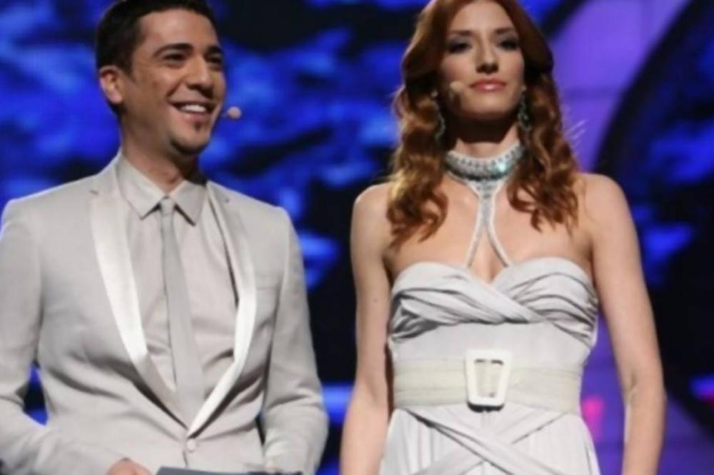 SLAVLJE U PORODICI JOVANE I ŽELJKA, PODELILI RADOSNU VEST Pogledajte prizor iz njihove kuće, SVE UKRAŠENO i OKIĆENO