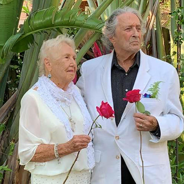 NE ZNAMO KOLIKO DANA IMAMO, ALI IMAMO DANAS: Požurili sa svadbom zbog korone, kad čujete njihovo godište razumećete