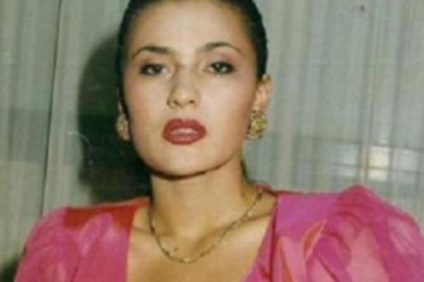 CECINA HALJINA ZA MATURU BILA JE HIT, TEK NOKTI! MORATE OCENITI NJEN IZGLED SA KRAJA SREDNJE ŠKOLE: Prava pevaljka!