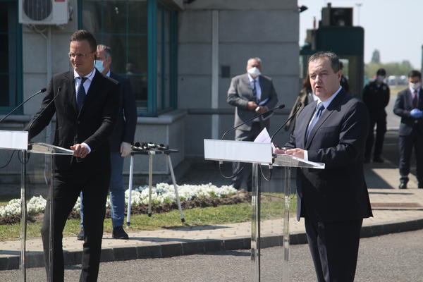 ISTORIJSKI SUSRET: Dačić i Sijarto delimično OTVORILI GRANICU i uputili NAJJAČU MOGUĆU PORUKU! (FOTO)