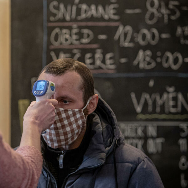 VANREDNO STANJE SE PRODUŽAVA DO 12. DECEMBRA: Parlament ove EVROPSKE ZEMLJE podržao i nastavak POLICIJSKOG ČASA!