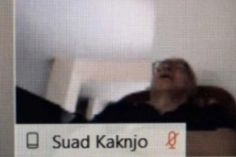 BUDI I TI KAO SUAD: Poslanik u bosanskom parlamentu zahrkao tokom sednice, POSTAO HIT NA DRUŠTVENIM MREŽAMA