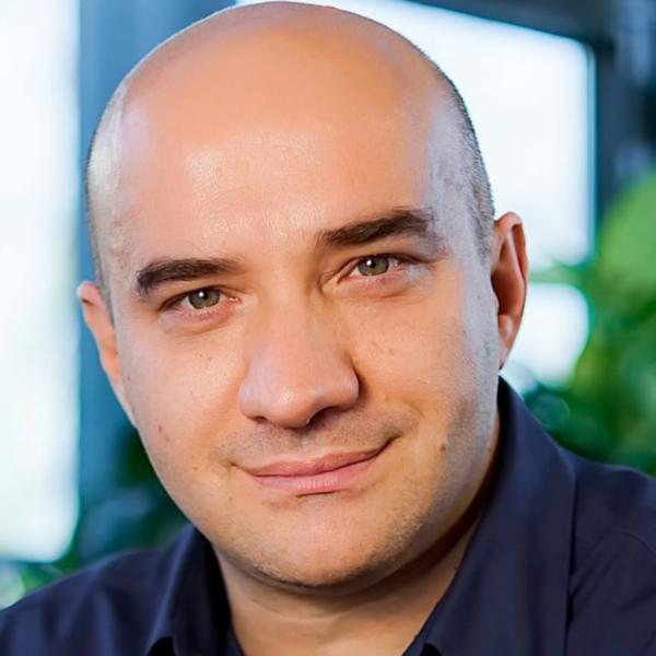 VREME JE DA OTVORIMO ŠAMPANJAC, PORUČUJE OVAJ NAUČNIK: Stiglo je jako bitno otkriće o koroni i dobro je!