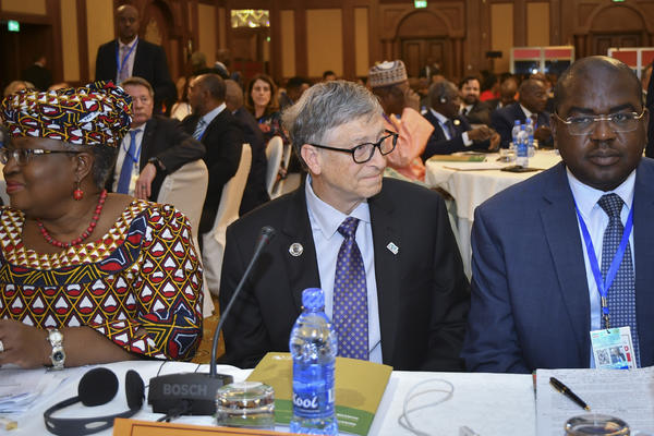 ISPRAVKA: Ovo je prava istina o peticiji protiv Bila Gejtsa