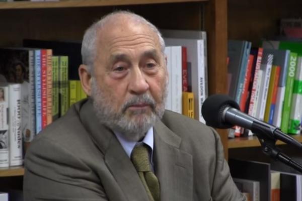 AMERIKOM SE ŠIRI NEZAPAMĆENA PANIKA! Poslušajte šta kaže čuveni svestski ekspert u SAD