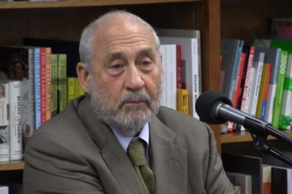 AMERIKOM SE ŠIRI NEZAPAMĆENA PANIKA! Poslušajte šta kaže čuveni svestski ekspert u SAD