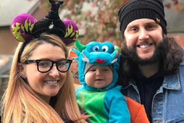 MUŽ JOJ JE UMRO OD KORONE, A ONDA JE PRONAŠLA NJEGOVU PORUKU: Kada ju je pročitala ostala je u šoku! (FOTO)