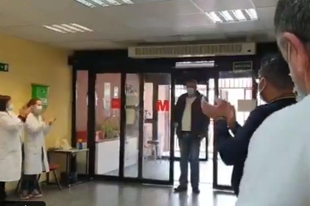 BESPLATNO PREVOZI BOLESNE OD KORONE: Kad je došao u bolnicu na novi poziv dogodilo mu se nešto zbog čega lije suze!