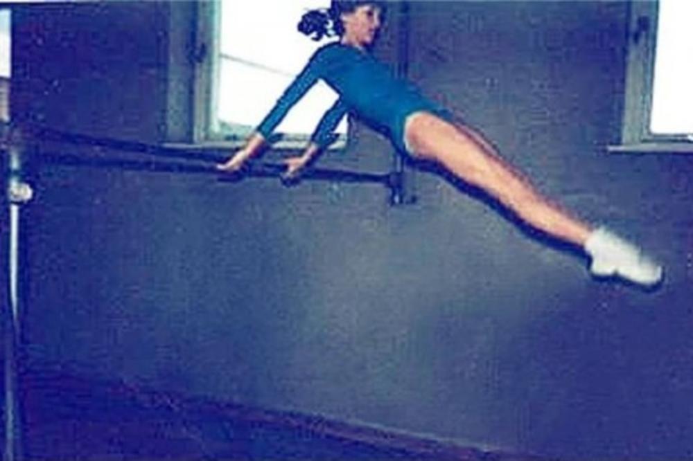 NEMA ŠANSE DA PROVALITE KO JE NA SLICI? Pre nego što je postala najzgodnija pevačica u Srbiji bila je gimnastičarka