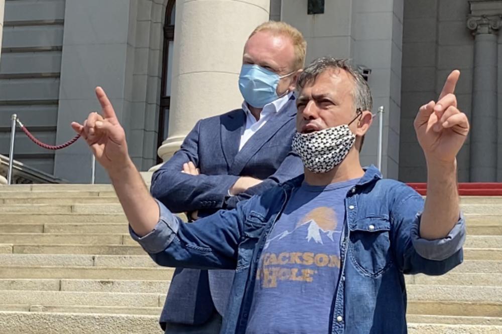 TRIFUNOVIĆEV NAPADAČ JE VEĆ POZNAT POLICIJI! Pre dva meseca šrafcigerom nasrnuo i na OVOG ČOVEKA!