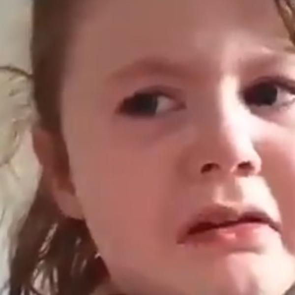 KFC NE RADI? BUAAAAA! MEKDONALDS! AAAAA! A KINEZI? Pogledajte reakciju ove devojčice dok joj saopštavaju tužnu vest