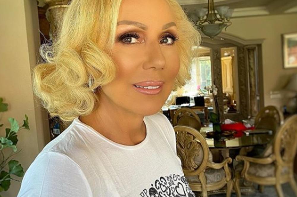 AUU, DA LI JE MOGUĆE DA JE LEPA BRENA OVO DOBILA OD BOBE ZA ROĐENDAN? Ono što se desilo će ZAUVEK PAMTITI!