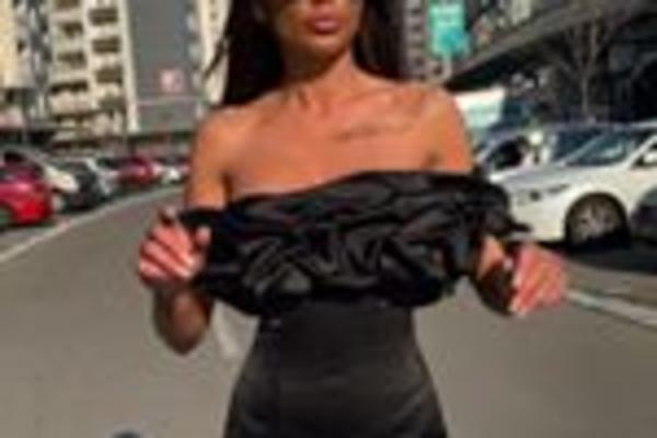 ŠOK, NJIH DVE NIMALO NE LIČE! SESTRA TAMARE ĐURIĆ JE PRAVA BOMBA, EVO KOLIKO SE RAZLIKUJU: I ona je starleta!