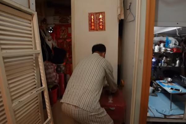 ISPLIVAO ŠOKANTAN SNIMAK IZ KINE, SREĆA PA IH KORONA NIJE SKROZ UNIŠTILA! Ovo je ludilo! (VIDEO)