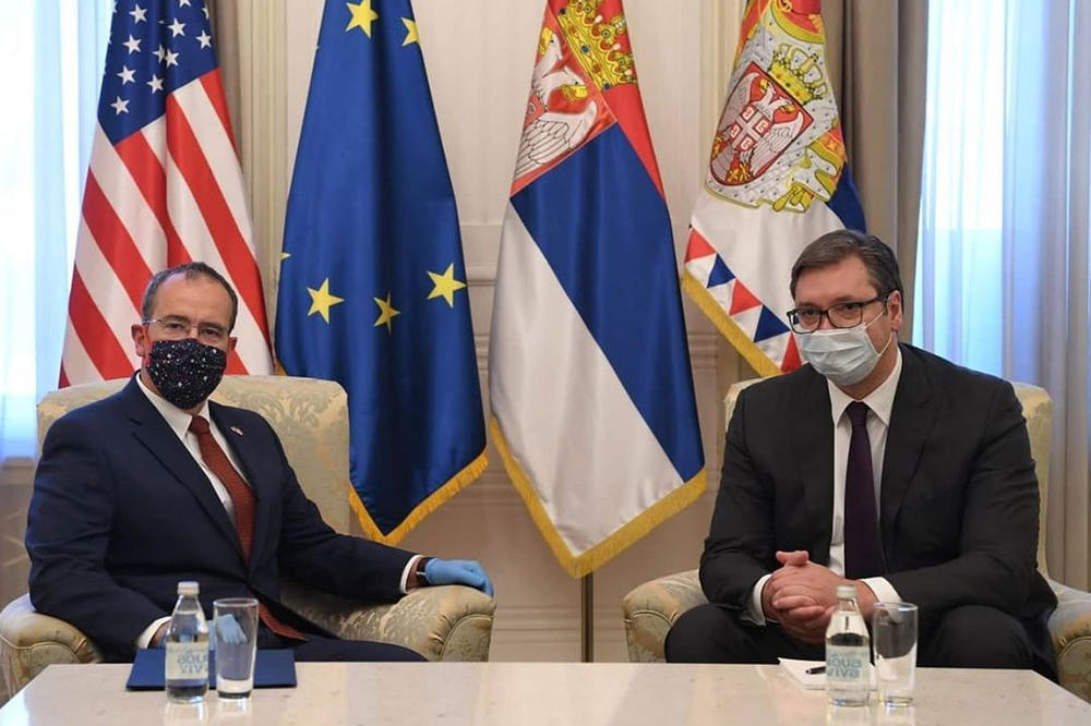 PRIJATELJI SE OSLANJAJU JEDNI NA DRUGE I U TEŠKIM VREMENIMA! Vučič razgovarao sa ambasadorom SAD
