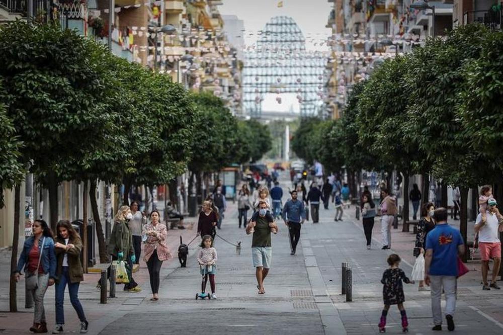 NAROD U ŠPANIJI IZAŠAO NAPOLJE, FUDBALERI POBESNELI: Ovo su čisti idioti! Opet će nas pozatvarati zbog njih!