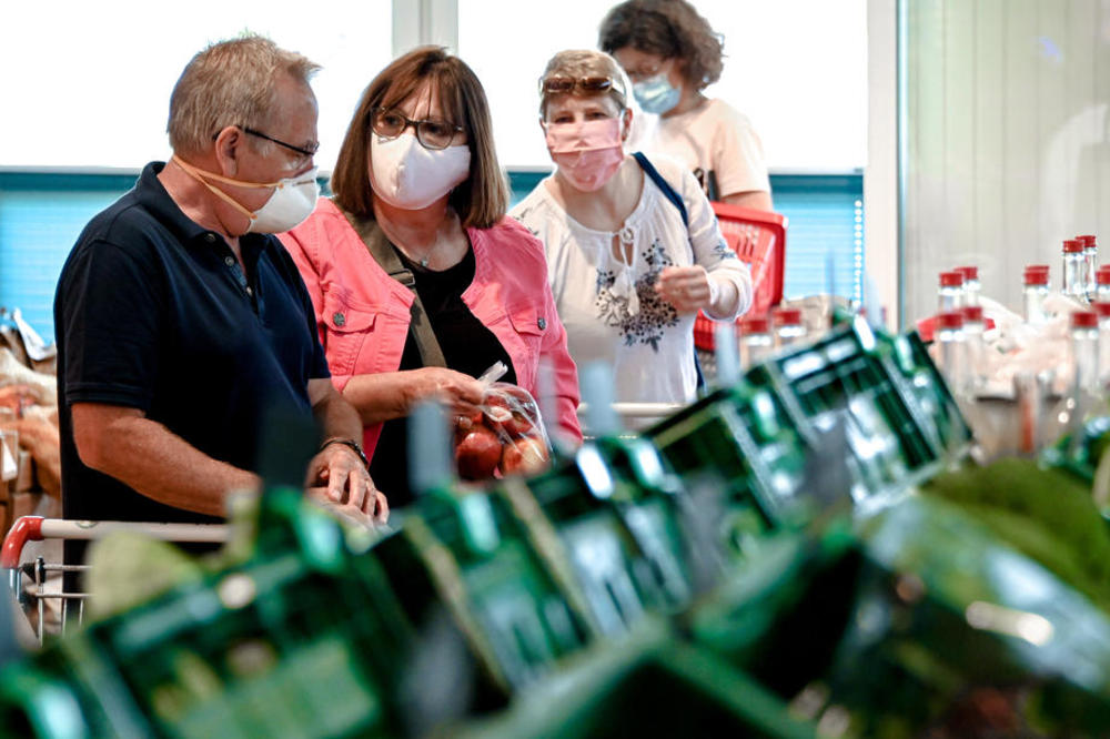 EVO DA LI ĆEMO NOSITI MASKE U KAFIĆIMA! Od 4. maja na snagu stupaju ove mere, svi ih moraju poštovati!
