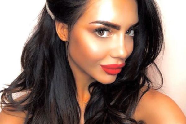 TOPALKOVA ĆERKA JE SAN SVAKOG MUŠKARCA! Ovakve OBLINE niste skoro videli, SVE PUCA NA NJOJ: Neće vam biti LAKO!