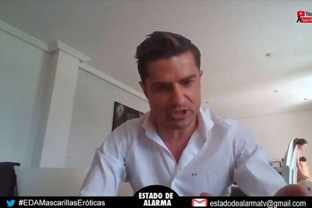 SLAVNI NOVINAR SE UKLJUČIO U PROGRAM UŽIVO, A U KADAR JE UPALA GOLA ŽENA: Ovo je gledala i njegova DEVOJKA! (VIDEO)