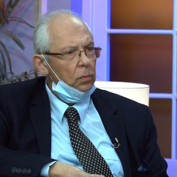 DRVLJE I KAMENJE NA DR KONA, UHVATILI GA I SLIKALI U BAŠTI KAFIĆA! Sve je zabeleženo, komentari se nižu! (FOTO)