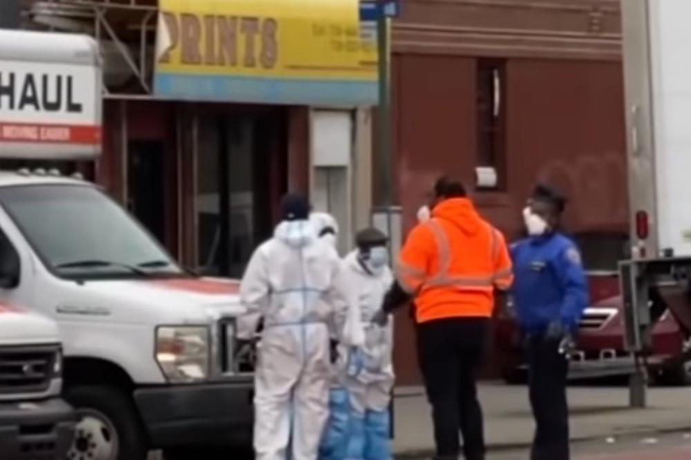 NEŠTO JE UŽASNO SMRDELO: Meštani spazili kamione sa LEŠEVIMA, kad su pogledali kako ih drže SMUČILO IM SE (VIDEO)