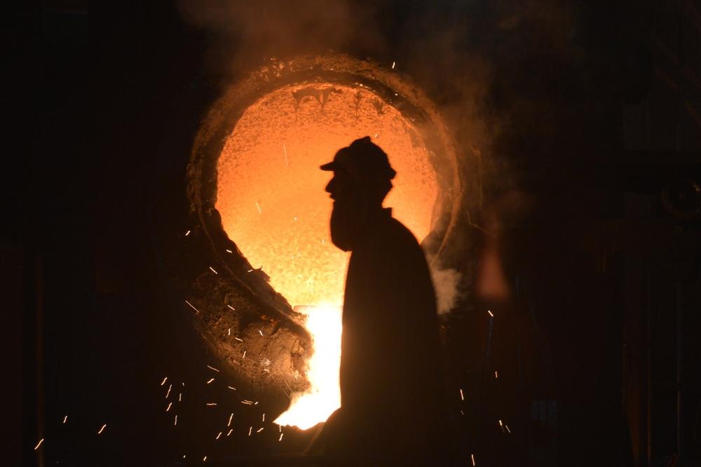 RADNICI SU U NAJTEŽEM POLOŽAJU NA PRAZNIK RADA: Pandemija je ODLIČAN IZGOVOR za rušenje PRAVA RADNIKA!