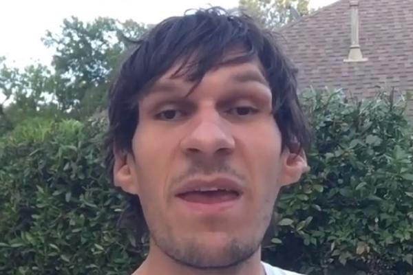 DOBRI DŽIN BOBI: Dok NBA primadone kukaju, Bobi radi ovo!