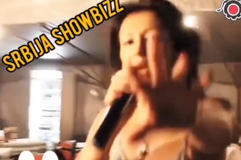 ISPLIVAO ŠOKANTAN SNIMAK SA VESELJA: Vendi htela da bije čoveka koji je snimao teleonom pod šatrom! (VIDEO)