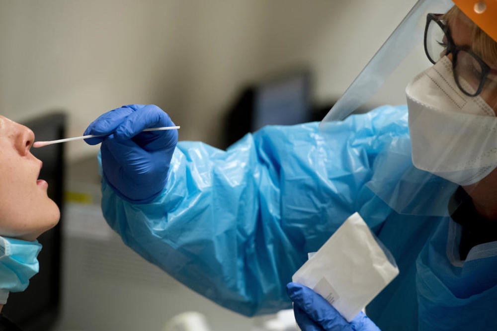 DANAS NEĆETE MOĆI DA ZAKAŽETE TEST NA KORONU, A NI SUTRA, OVO SU VELIKE IZMENE: Evo šta još morate znati