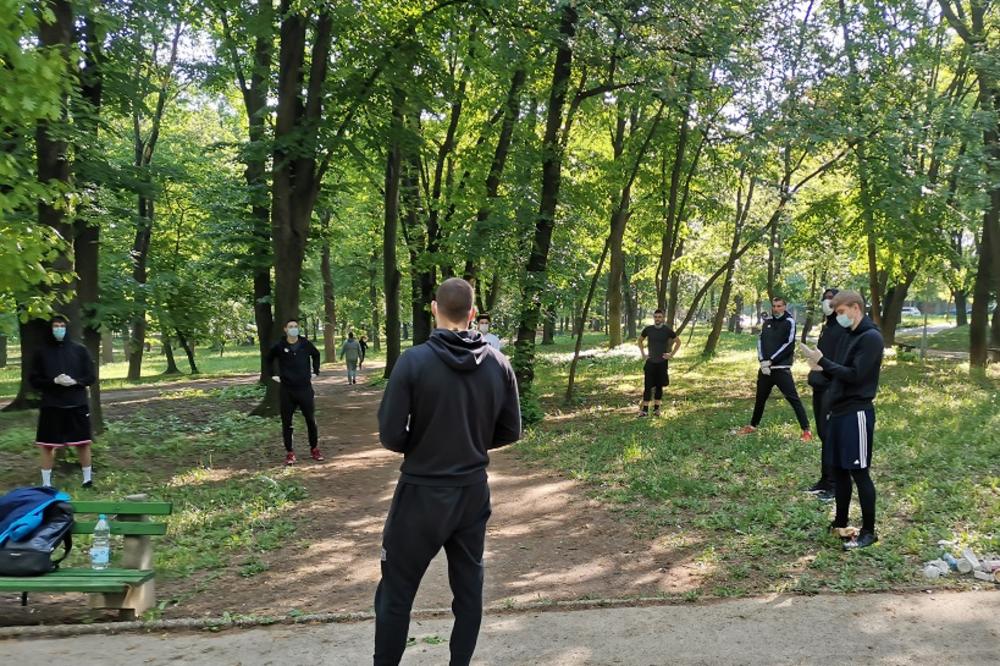 KK PARTIZAN POČEO SA GRUPNIM TRENINZIMA: Crno-beli okupirali 'Hajd park', radili su na odvojenim stranama!