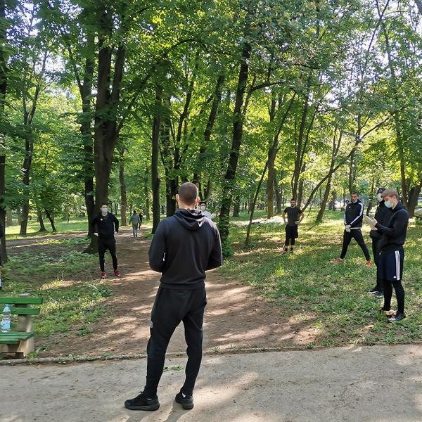 KK PARTIZAN POČEO SA GRUPNIM TRENINZIMA: Crno-beli okupirali 'Hajd park', radili su na odvojenim stranama!