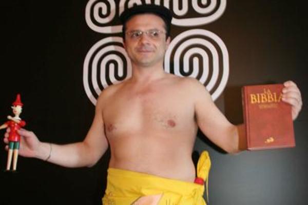 AKO VAS OTKRIJEM DA SE LJUBITE I ONO DRUGO, NADRLJATI STE! Nema sek*a ni u kući do 31. oktobra! Oglasio se De Luka!