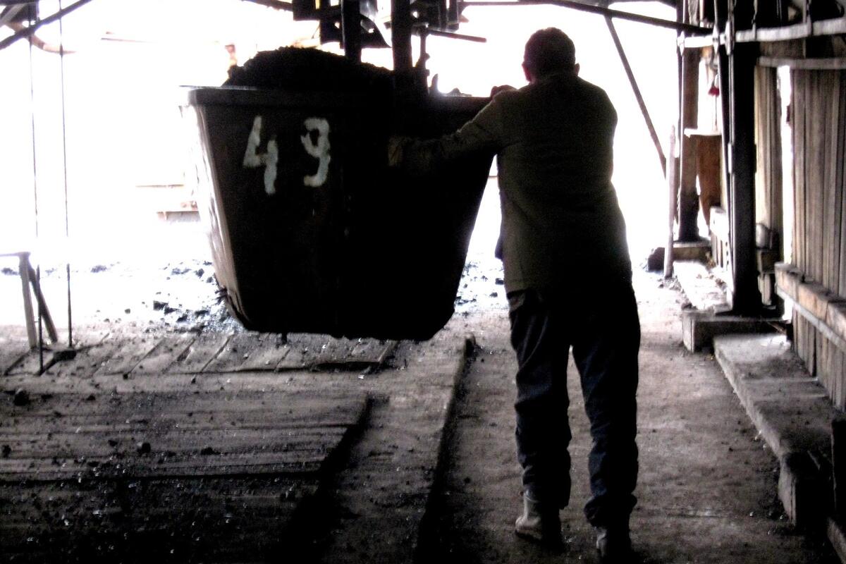 ZAROBLJENI RUDARI DOBILI POMOĆ, A ONDA SE NAŠALILI SA NESREĆOM: Više ...