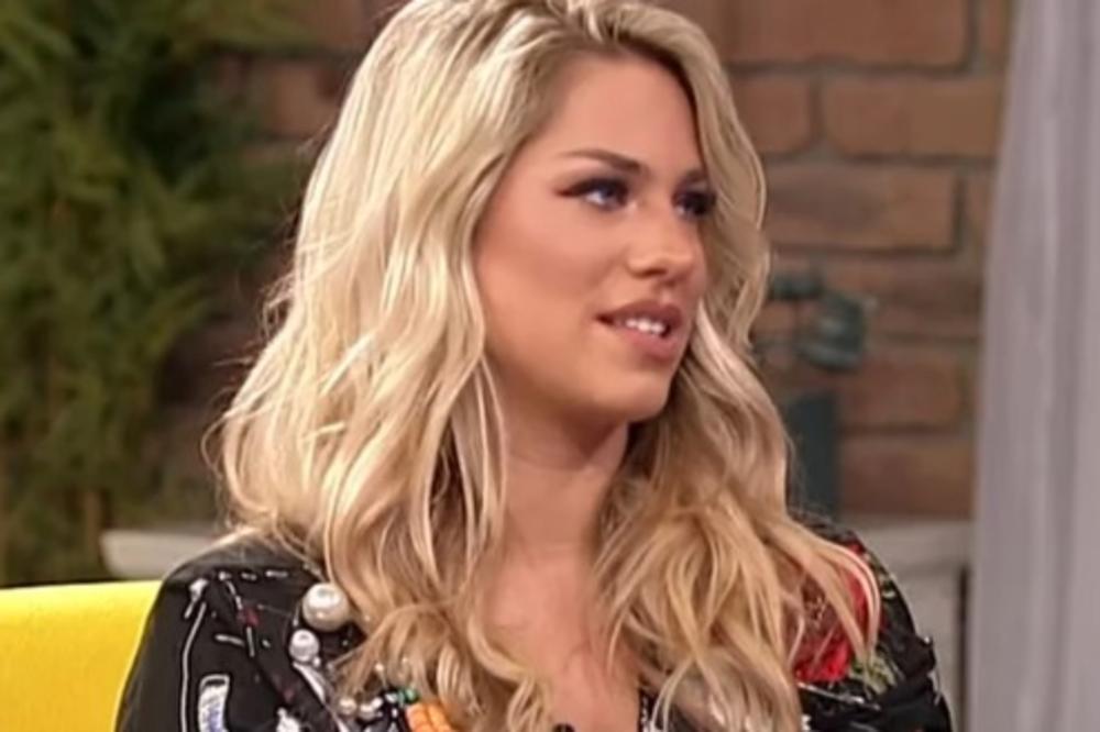 ŽIVI U VELIKOM STRAHU! Pevačica progovorila o JEZIVOM VIRUSU, ima razlog za BRIGU!