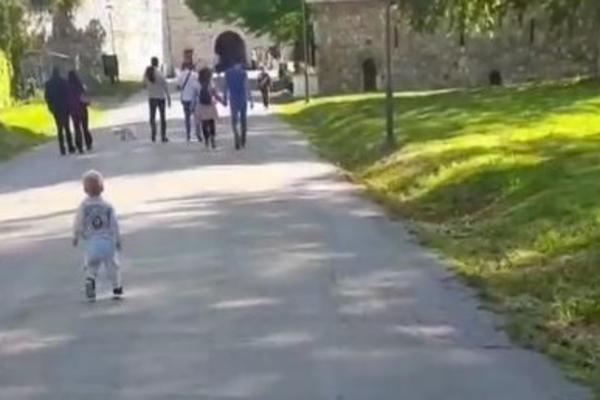 URNEBESNO! Miljana Kulić pokušala da bude autoritet Željku, dete pobeglo! Kulićka jurila za njim u parku!