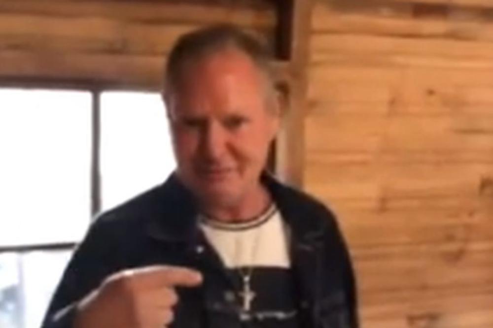 NI KARANTIN NE MOŽE DA GA ODVOJI OD ALKOHOLA: Pola Gaskojna ostavila devojka jer je pobegao iz izolacije u pab!