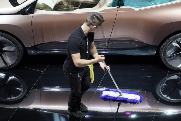 KAKAV AUTO! BMW predstavio model koji će vas oduvati! Ova zverina je bolesno dobra! (FOTO)