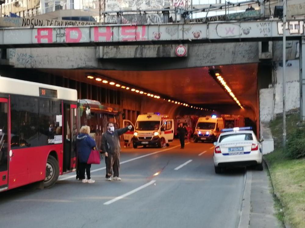 Sudar tri vozila u Terazijskom tunelu! Saobraćajna gužva u smeru ka Novom Beogradu