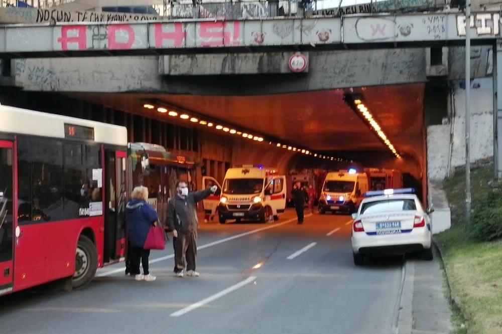 Sudar tri vozila u Terazijskom tunelu! Saobraćajna gužva u smeru ka Novom Beogradu