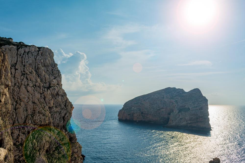 VLADIMIR JE PRONAŠAO RAJSKU PLAŽU U GRČKOJ: Ležaljke besplatne, a CENE KO U BEOGRADU! (FOTO)