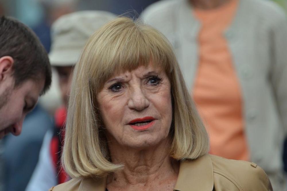 MAJCI DRAŽENA PETROVIĆA JE NEPOZNATI ČOVEK PREDVIDEO NJEGOVU SMRT: Pokušala sam da skočim s terase kad sam čula!