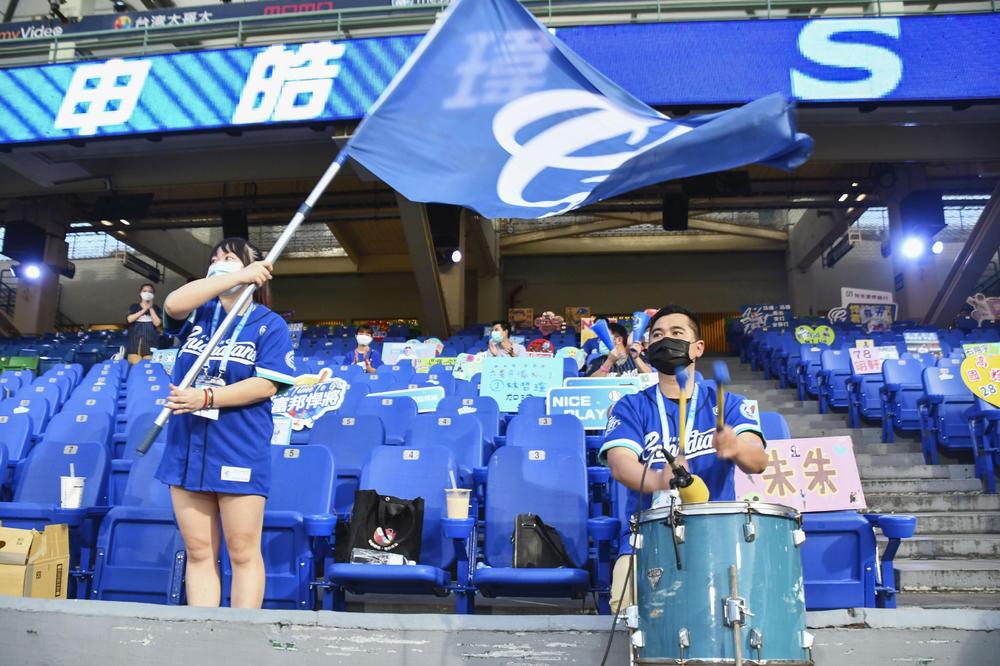 ONI SU JEDINA LIGA KOJA DOZVOLJAVA NAVIJAČE: Moraće da se poštuju baš specijalna pravila!